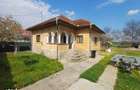 Casa batraneasca, renovabila, 1000 mp, front 18 ml, zona Arcani - 1