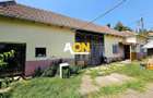 Casa renovata, 2 corpuri de cladire + anexe, 1331 mp teren, Paclisa
