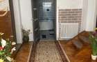 Casa spatioasa cu etaj 270 mp utili curte libera 180 mp zona Re?i?a