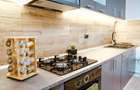 Apartament 4 camere, 92 mp parter + 38 mp demisol, garaj, lângă Complex Studențe