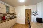 Apartament de vanzare cu 3 camere, decomandat, zona Soarelui