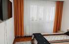 Apartament 3 camere de închiriat.
