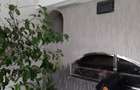 Vila + casa & Spatiu comercial - 1