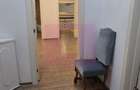 Apartament cu 2 camere, spatiu comercial – Campina, central