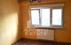 Apartament cu 3 camere, decomandat, centrala proprie,Spit... - 4