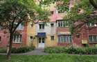 Vand apartament cu 3 camere