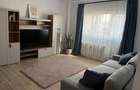 Proprietar inchiriez apartament cu 3 camere