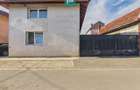 Casa P+E cu doua apartamente, zona Dragasani - 8