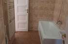 Casă cu 6 camere cu Canalizare în Tei