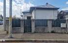 Casa rezidentiala din caramida cu garaj, pivnita si curte privata - 3
