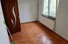 Vand apartament doua camere