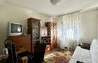 Apartament de vanzare cu 3 camere, decomandat, zona Soarelui