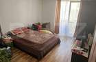Apartament decomandat cu 3 camere, 53 mp utili, parcare, zona Porii