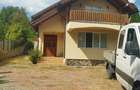 Vand casa cu 5 camere in Platoul Cornesti