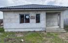 Vand casa individuala 3 Camere pret 55000 - 2