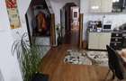 Inchiriez apartament cu 3 camere - 2