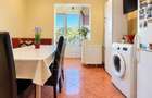 Apartament de vanzare, cu doua camere decomandat si boxa, in zona Aradului
