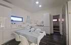 Mamaia Nord- 3 camere, 3 grupuri sanitare, curte 40mp,mobilat-143.000e