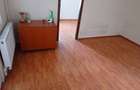 Vand apartament doua camere