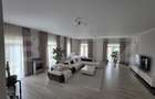 Vila de vanzare, 380 mp, zona Reghin