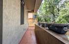 Apartament 3 Camere / Curte 35mp / Parcare / Damaroaia / Jiului / - 11