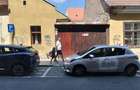 Vand casa 45mp, 2camere bucatarie,baie ,curte de 60mp ,pod cu posibilitate de mansardare .Geamuri la - 11