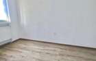 Vand 3 cam Mureseni cu balcon [etaj intermediar] - 1
