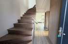 Casa Tip Duplex l Izvor l Toate Utilitatile l Complet Mobilat l Comisi