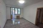 vand apartament 2 camere semidecomandat etaj 1din 4 - 7