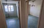 Apartament cu 3 camere, decomandat, in bloc reabilitat, cu loc de parcare. Cartier Drumul Taberei. Proprietar