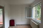 Dambu Apartament 3 camere, etaj 2/4, balcon - 2