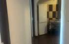 Inchiriez apartament in zona Aleea Plopilor, Targu Jiu. Apartamentul dispune de toate utilitatile necesare si se afla la parter.
