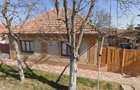 Casă cu Teren 1439 Mp în Central - 2