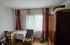 Apartament cu 3 camere, decomandat, Targoviste - 2