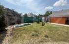 Casa spatioasa, 294 mp, 1.692 mp teren, garaj, terasa si gradina V - 14