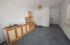 Casa individuala 7 camere+ apartament, 5 locuri de parcare. Sagului