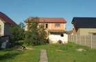 2 case in aceiasi curte - 10