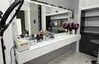 SALON BEAUTY COMPLET UTILAT PRELUARE INVESTI?IE | 101 MP | CAMIL - 6