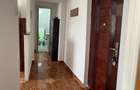 Apartament de vanzare- 3 camere - 12