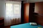 Inchiriez apartament 2 camere, decomandat, Etaj 2, Marinex