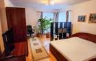 Vand/Schimb Casa zona centrala, 2 apartamente separate, garaj, curte - 2