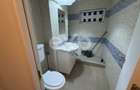 3 camere 68 mp 8 min metrou Titan bloc reabilitat parc 3 min - 12