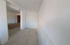 Spatiu comercial de inchiriat - DN1, in statia de microbuze - 4