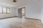 Proprietate si cu potential investitional, 2 imobile, vila 500 mp si casa renova