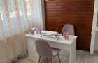 Inchiriez camera in salon - 1