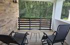 Casa cu 5 camere de inchiriat, curte mare - 10