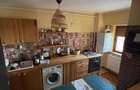 Inchriez apartament central,3 camere - 6