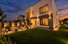 Casă modernă 5 camere | 4 băi | Garaj | Teren 500 mp