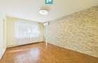 Apartament decomandat cu 3 camere, etaj II,  Alfa