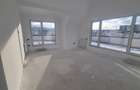 Penthouse de 2.5 camere zona Tractorul - 3